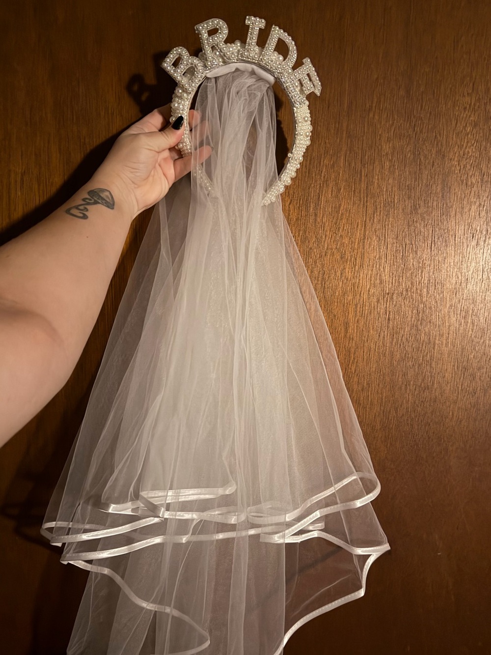 Bride Pearl & Rhinestone Headband Veil - White